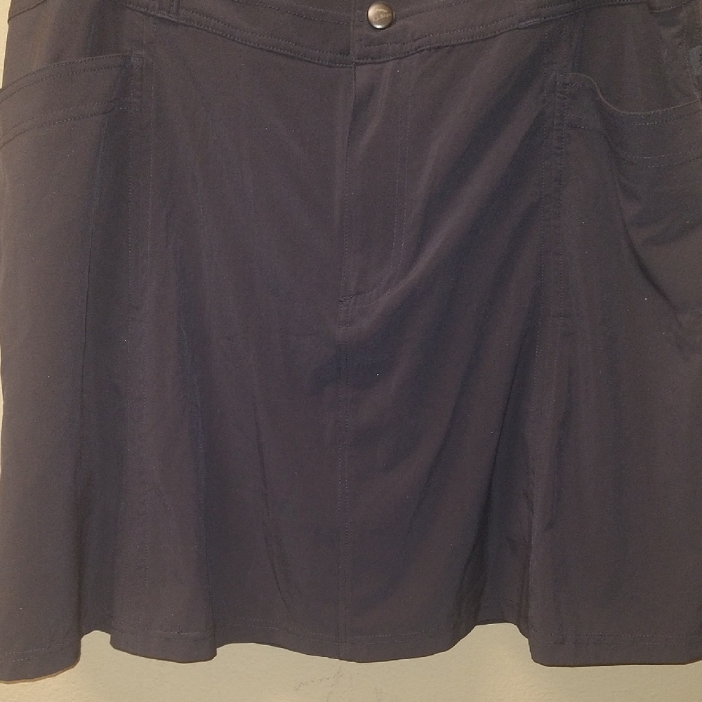 L.L. Bean Runabout Skort in Gray